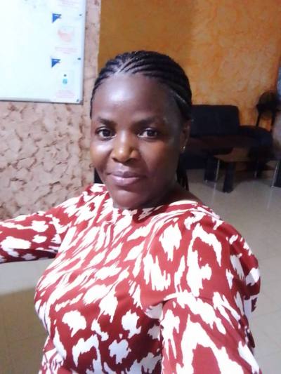 Christelle 33 years Yaoundé  Cameroon