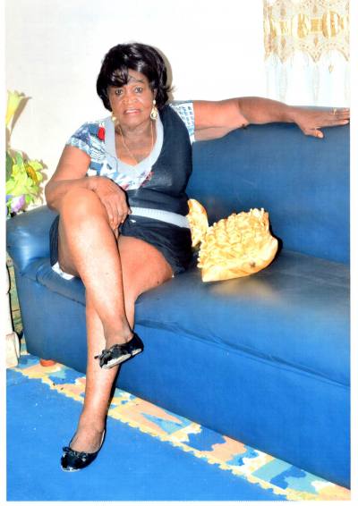 Alphonsine 68 ans Libreville Gabon