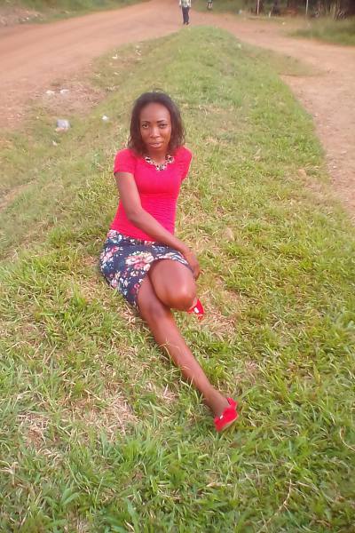 Diane 38 ans Douala Cameroun