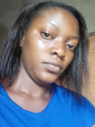 Bijou 29 ans Mfoundi Cameroun