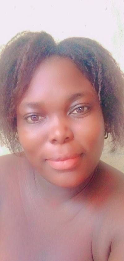 Marie josée 26 ans Est Cameroun