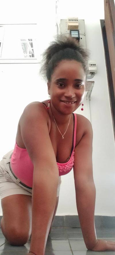 Francisca 26 ans Toamasina Madagascar