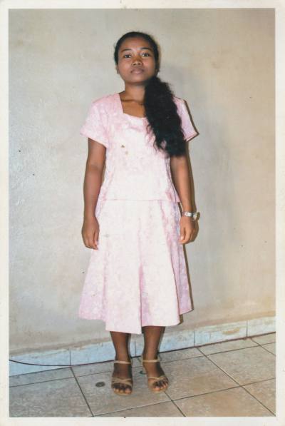 Larissa 32 years Ambilobe Madagascar