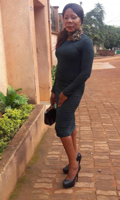 Marie 46 ans Yaoundé Cameroun