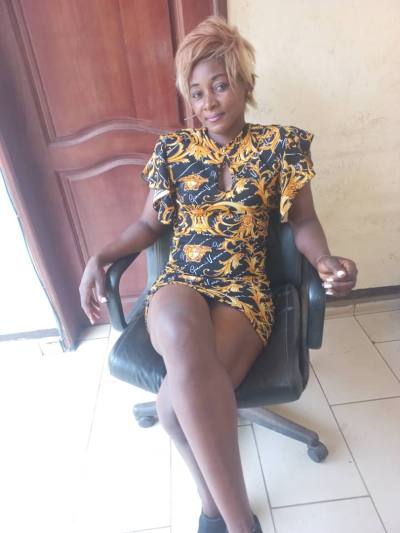Gabrielle 31 ans Yaounde Iv Cameroun