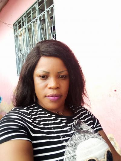 Josephine 44 ans Yaoundé Cameroun