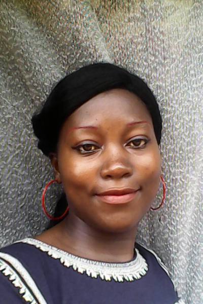 Solange 35 ans Douala Cameroun