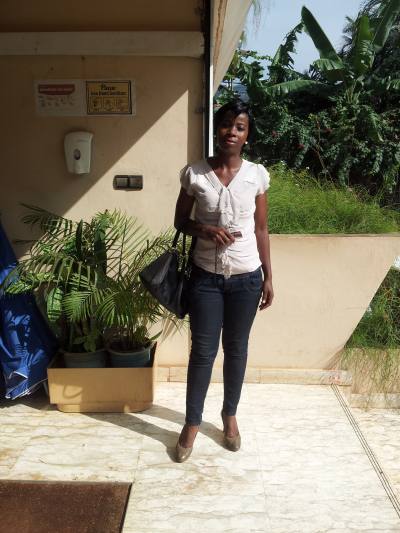 Ermine 43 ans Douala Cameroun