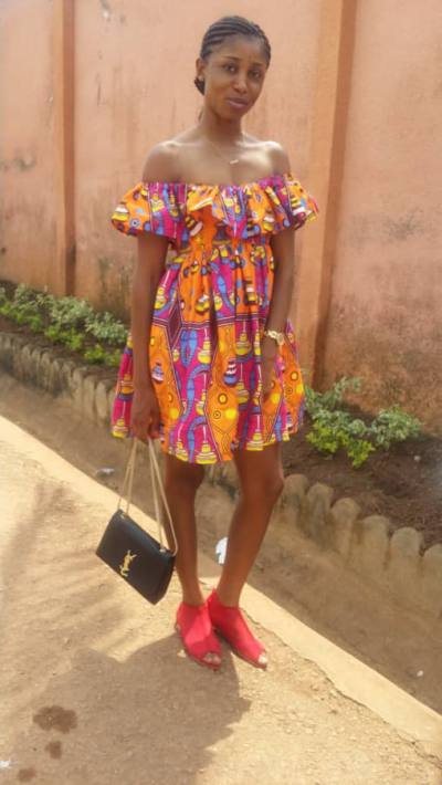 Laura 30 ans Douala Cameroun
