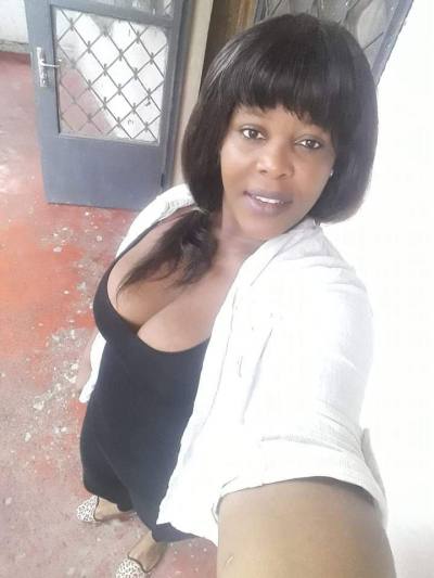 Corine 36 years Douala Cameroon