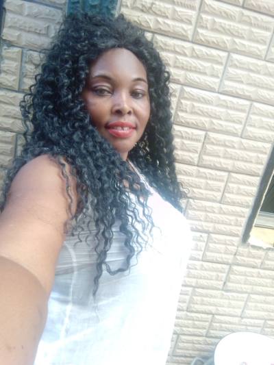 Sandrine 40 Jahre Douala Kamerun