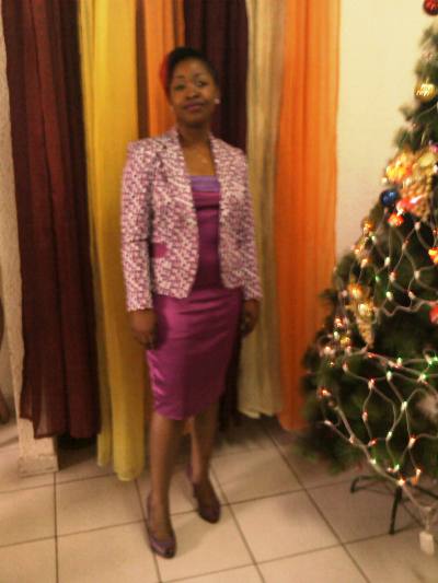 Carole 38 years Yaoundé 4éme Cameroon