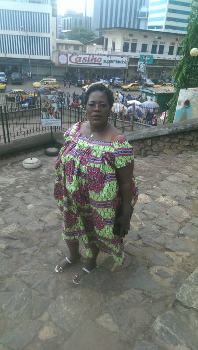 Lydie 41 ans Yaoundé Cameroun