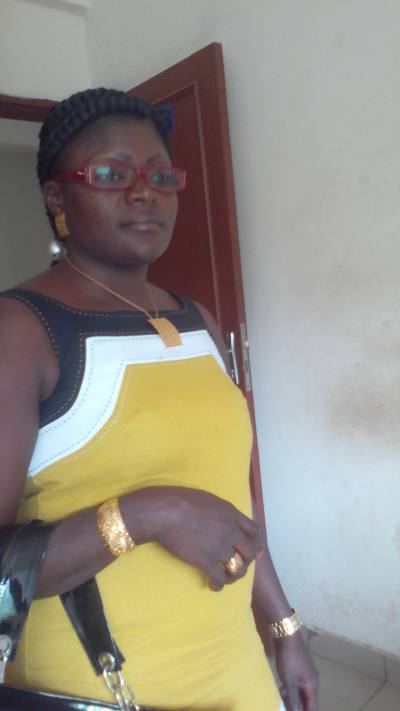 Francoise 41 years Yaoundé Cameroon
