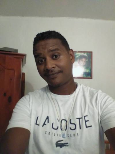 Steven 33 ans Le Port Réunion