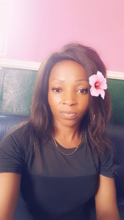 Laury 36 ans Yaoundé Cameroun