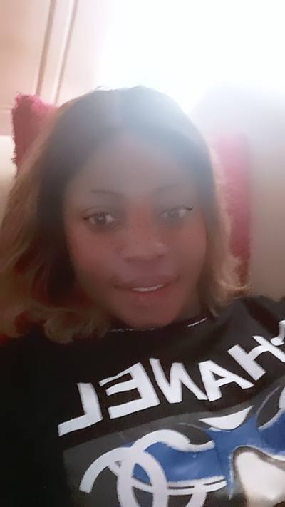 Diane 34 Jahre Yaoundé  Kamerun