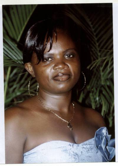 Emilienne 45 Jahre Dla 3è Kamerun