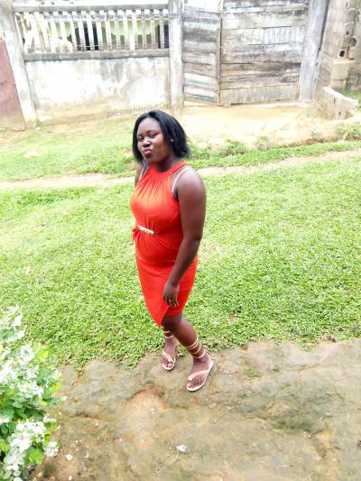 Aurelie 33 ans Douala Cameroun