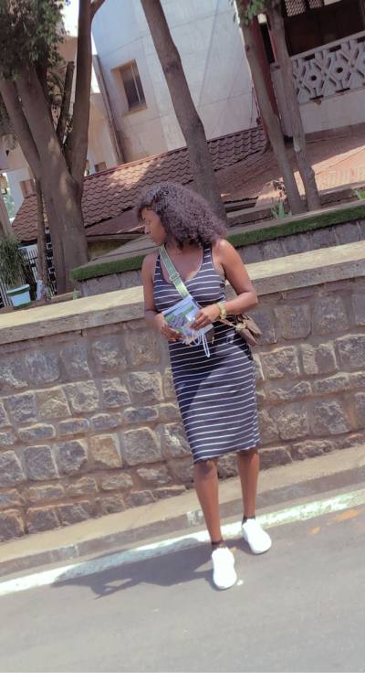 Priscille 25 Jahre Yaoundé  Kamerun
