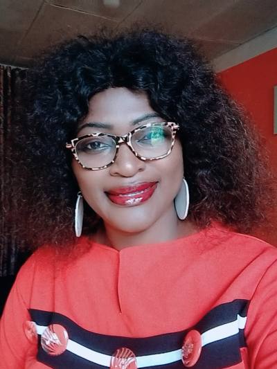 Delphine 42 ans Douala Cameroun