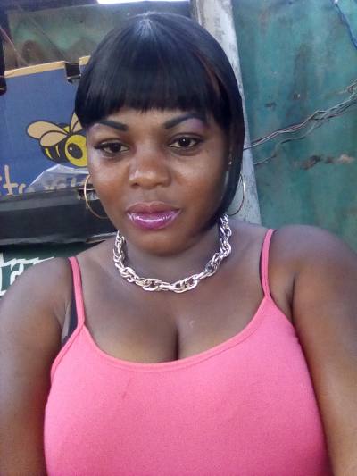 Marie 44 ans Yaoundé Cameroun