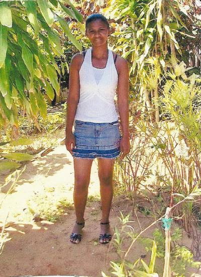 Angeline 42 ans Vohemar Madagascar