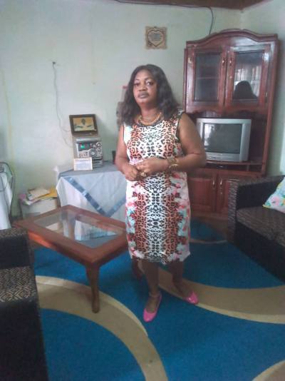 Yvonne 51 ans Yaoundé Cameroun