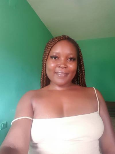 Vanessa 30 years Douala Cameroon