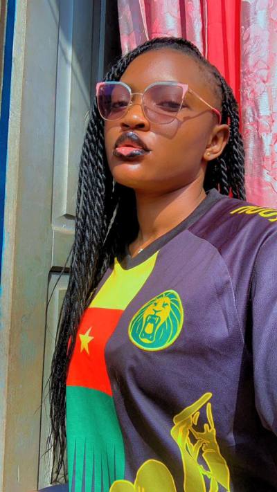 Marie 22 ans Bertoua Cameroun