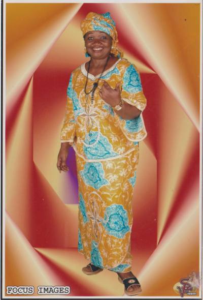Nicole 63 Jahre Yaoundé Kamerun