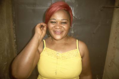 Emilie 49 Jahre Yaoundé Kamerun