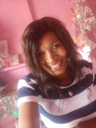 Sabine 36 Jahre Yaoundé Kamerun
