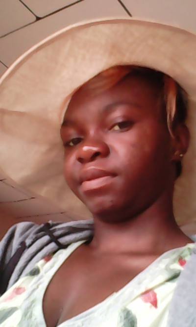 Manuella prisca 31 Jahre Ebolowa Kamerun