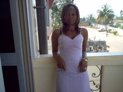 Jeanne 49 Jahre Yaoundé Kamerun
