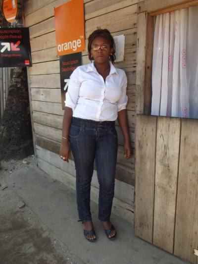 Angela 31 ans Vohemary Madagascar