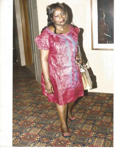 Naomie 46 Jahre Yaoundé Kamerun