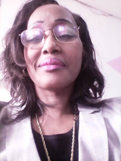 Sabine 58 ans Yaounde Cameroun