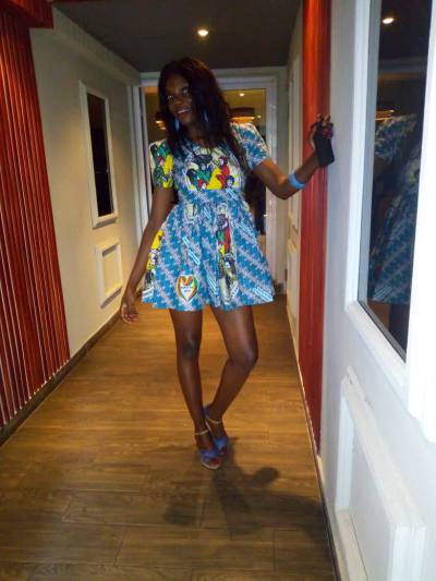 Esther 31 ans Douala Cameroun