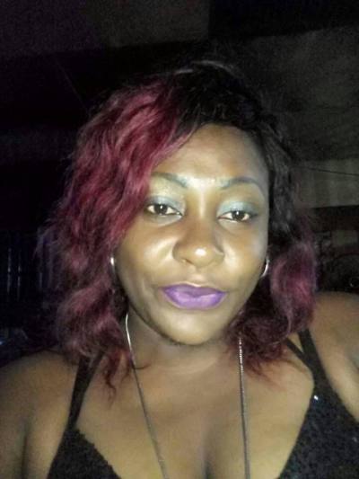 Doris 38 ans Douala Cameroun