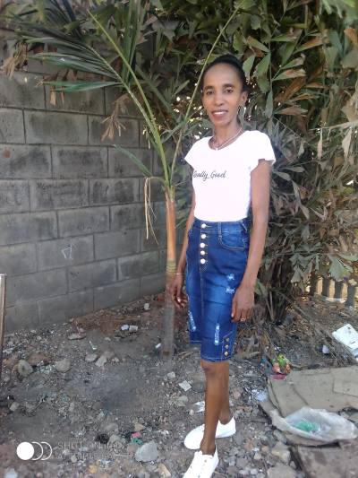 Sharonne 40 ans Mahajanga Madagascar