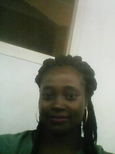 Leonie 41 Jahre Yaoundé Kamerun