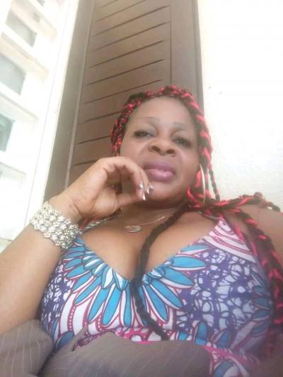 Valrie 43 ans Yaoundé Cameroun