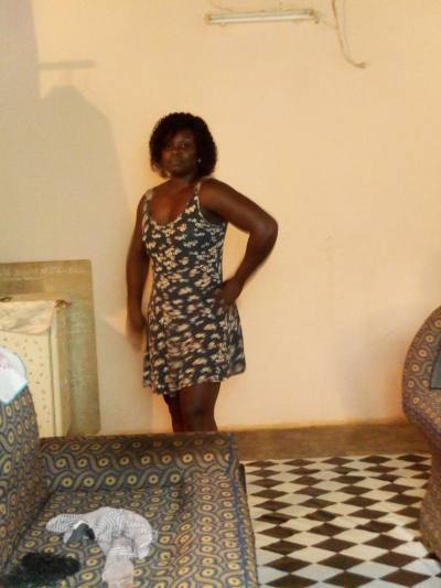 Isabelle 38 years Yaoundé Cameroon