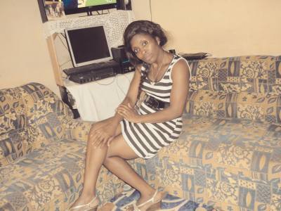 Rosine 37 ans Yaoundé Cameroun