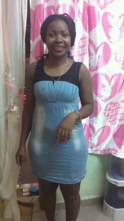 Myriam 40 years Douala Cameroun