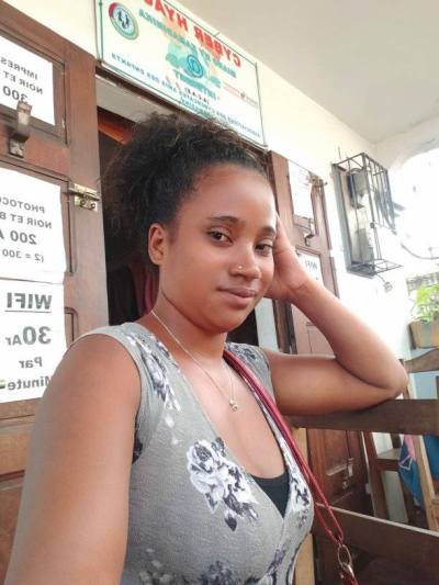 Francisca 26 ans Toamasina Madagascar