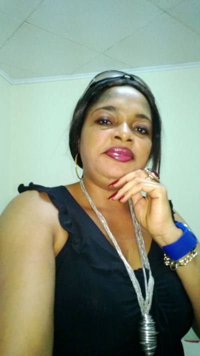 Hortense 47 Jahre Yaounde Kamerun