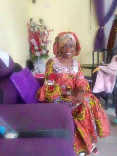 Francine 37 ans Yaoundé Cameroun