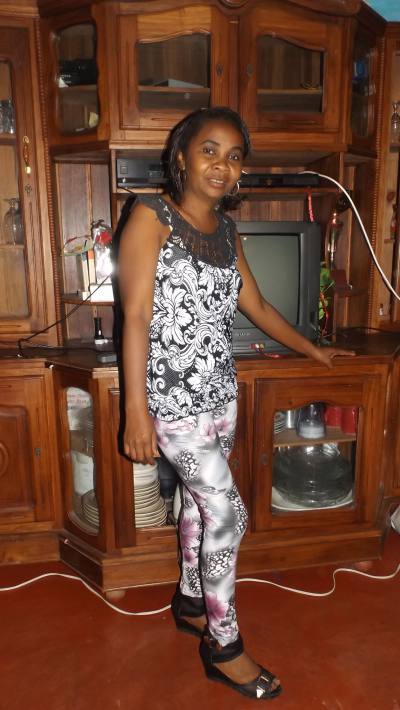 Emilienne 48 ans Tamatave Madagascar